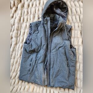 Fossa Apparel size 2XL see photo for stitching issue Puffer vest